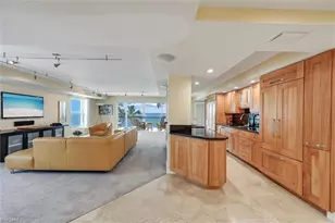 1275 Gulf Shore Blvd N, Naples, FL 34102 - Photo 24