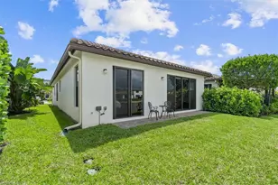 8968 Madrid Cir, Naples, FL 34104 - Photo 8