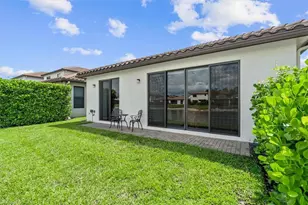 8968 Madrid Cir, Naples, FL 34104 - Photo 26
