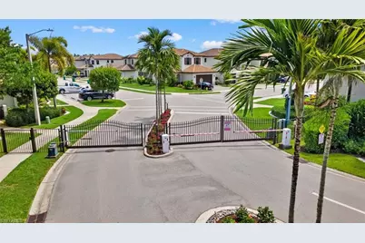 8968 Madrid Cir, Naples, FL 34104 - Photo 28