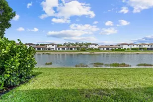 8968 Madrid Cir, Naples, FL 34104 - Photo 14