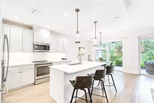 2620 Seychelles Cir, Naples, FL 34112 - Photo 6