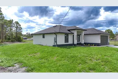 1011 Eighth Ave, Lehigh Acres, FL 33972 - Photo 34