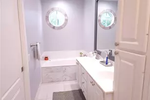 6112 Towncenter Cir, Naples, FL 34119 - Photo 8