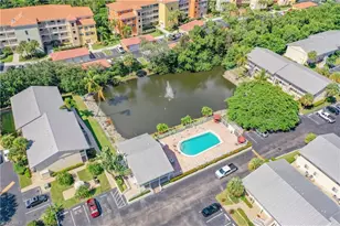 4625 Bayshore Dr, Naples, FL 34112 - Photo 30