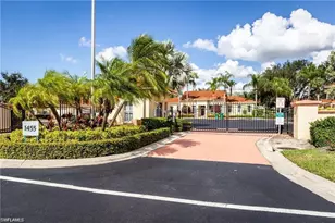 300 Diamond Cir, Naples, FL 34110 - Photo 16