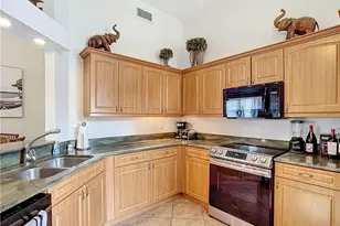 2860 Citrus Lake Dr, Naples, FL 34109 - Photo 10