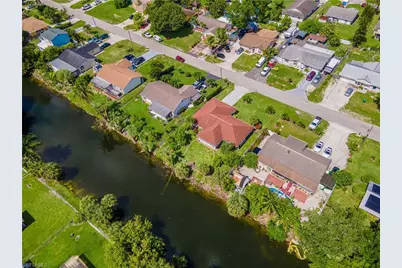 2100 55th St SW, Naples, FL 34116 - Photo 10
