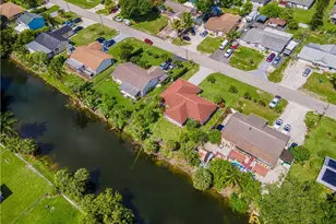 2100 55th St SW, Naples, FL 34116 - Photo 10