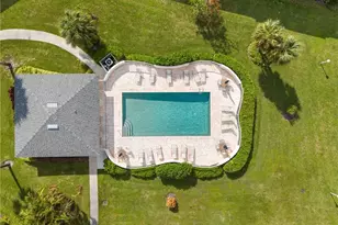 685 Squire Cir, Naples, FL 34104 - Photo 24