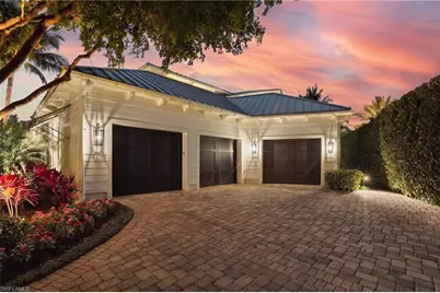 1870 4th St S, Naples, FL 34102 - Photo 48