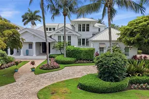 1870 4th St S, Naples, FL 34102 - Photo 2