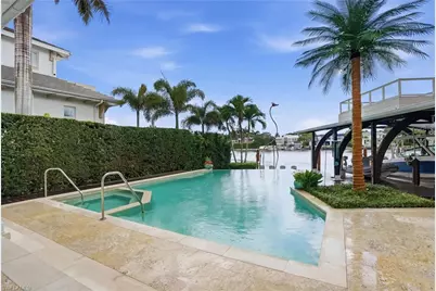 1870 4th St S, Naples, FL 34102 - Photo 36