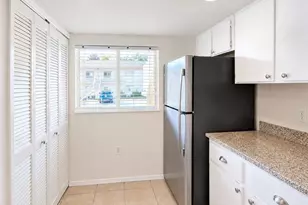 2385 Naples Trace Cir, Naples, FL 34109 - Photo 6