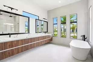 14318 Charthouse Cir, Naples, FL 34114 - Photo 10