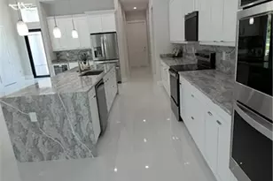 563 15th St NW, Naples, FL 34120 - Photo 10