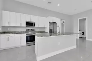 4210 58th Ave NE, Naples, FL 34120 - Photo 6