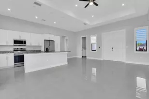 4210 58th Ave NE, Naples, FL 34120 - Photo 4