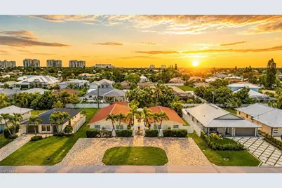 559 105th Ave N, Naples, FL 34108 - Photo 1