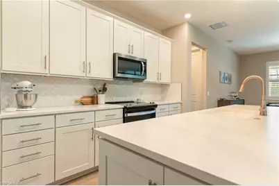 19712 Deming Ln, Estero, FL 33928 - Photo 8