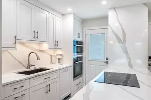 1021 3rd St S, Naples, FL 34102 - Photo 6