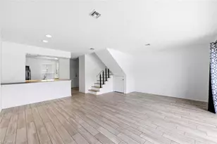25500 Cockleshell Dr, Bonita Springs, FL 34135 - Photo 10