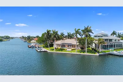 1688 Villa Ct, Marco Island, FL 34145 - Photo 4