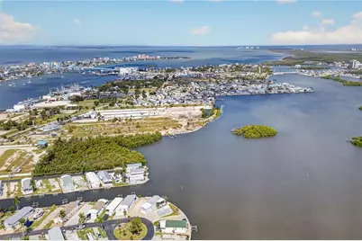 7 Galleon Way, Fort Myers Beach, FL 33931 - Photo 32