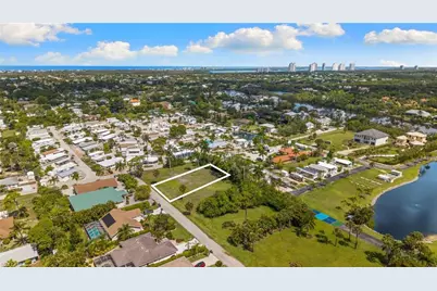 3116 Pine Tree Dr, Bonita Springs, FL 34134 - Photo 10