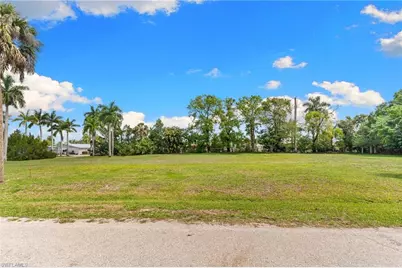 3116 Pine Tree Dr, Bonita Springs, FL 34134 - Photo 8
