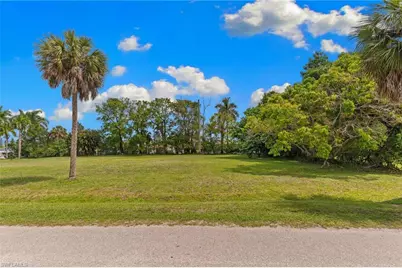 3090 Pine Tree Dr, Bonita Springs, FL 34134 - Photo 10