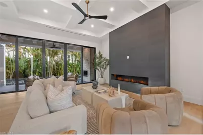 3840 Crayton Rd, Naples, FL 34103 - Photo 8