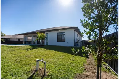1817 NE 17th St, Cape Coral, FL 33909 - Photo 24