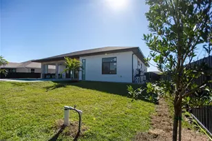 1817 NE 17th St, Cape Coral, FL 33909 - Photo 24
