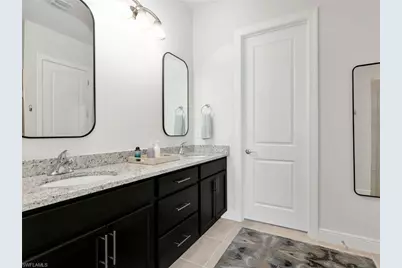 9225 Cayman Dr, Naples, FL 34114 - Photo 16