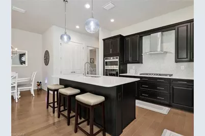9225 Cayman Dr, Naples, FL 34114 - Photo 6