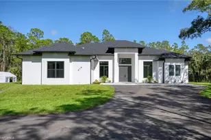 219 33rd Ave NW, Naples, FL 34120 - Photo 1