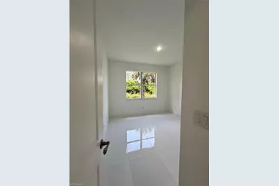 718 Chattman St E, Lehigh Acres, FL 33974 - Photo 16