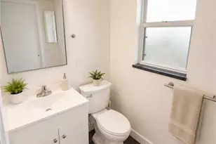 1440 Green Valley Cir, Naples, FL 34104 - Photo 8