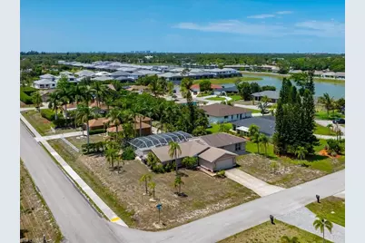 25401 Carney Cir, Bonita Springs, FL 34135 - Photo 2