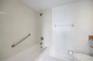 37 High Point Cir E, Naples, FL 34103 - Photo 18
