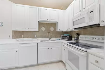 7685 Meadow Lakes Dr #1301, Naples, FL 34104 - Photo 10