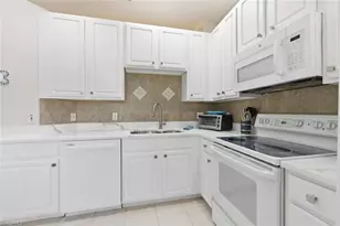 7685 Meadow Lakes Dr, Naples, FL 34104 - Photo 10