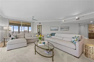 8111 Bay Colony Dr, Naples, FL 34108 - Photo 10