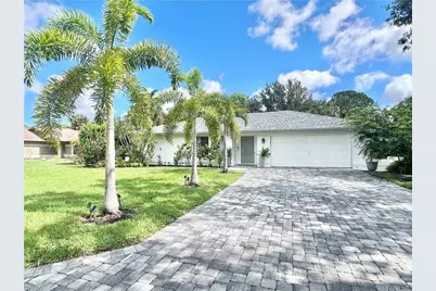 2499 River Reach Dr, Naples, FL 34104 - Photo 4