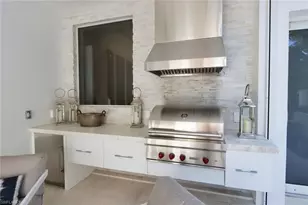 675 2nd St S, Naples, FL 34102 - Photo 36