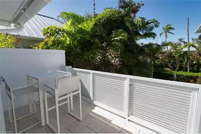 675 2nd St S, Naples, FL 34102 - Photo 30
