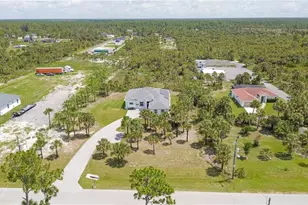 2662 36th Ave SE, Naples, FL 34117 - Photo 2