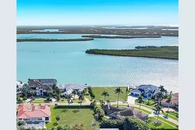 980 Caxambas Dr, Marco Island, FL 34145 - Photo 2