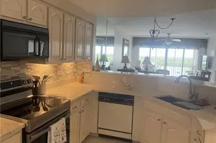 13105 Vanderbilt Dr, Naples, FL 34110 - Photo 10